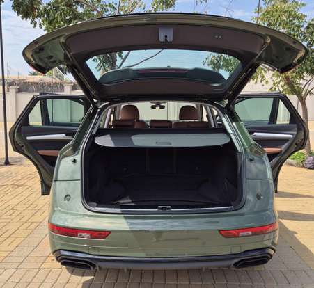 AUDI-Q5-2024