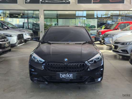 BMW-218i-2021
