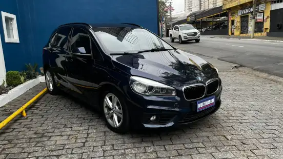 BMW-220i-2018