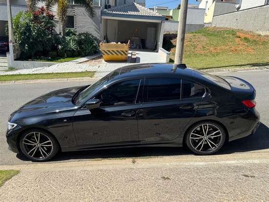 BMW-330i-2019