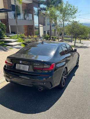 BMW-330i-2019