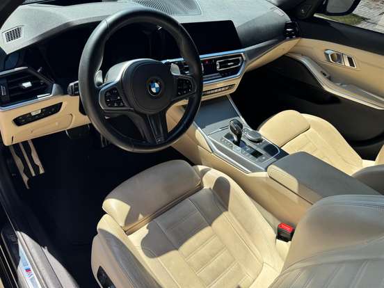 BMW-330i-2019