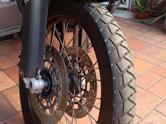 BMW-F 800 GS BMW-F 800 GS-2015