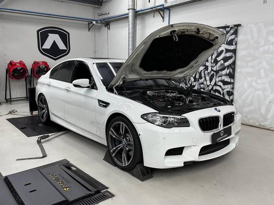 BMW M5 4.4 V8 32V GASOLINA 4P AUTOMÁTICO