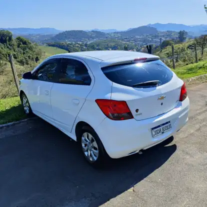 CHEVROLET-ONIX-2018