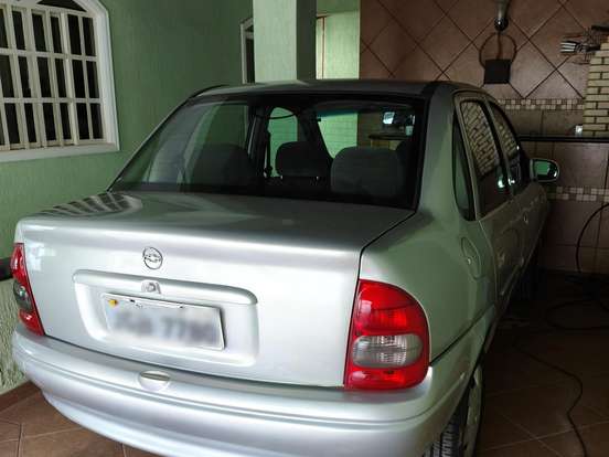 CHEVROLET-CORSA-1.0 MPFI WIND MILENIUM SEDAN 8V GASOLINA 4P MANUAL CHEVROLET-CORSA-2001