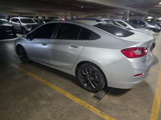 CHEVROLET-CRUZE-2018
