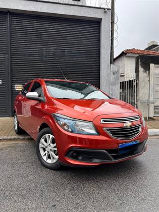 CHEVROLET ONIX 1.0 MPFI LOLLAPALOOZA 8V FLEX 4P MANUAL