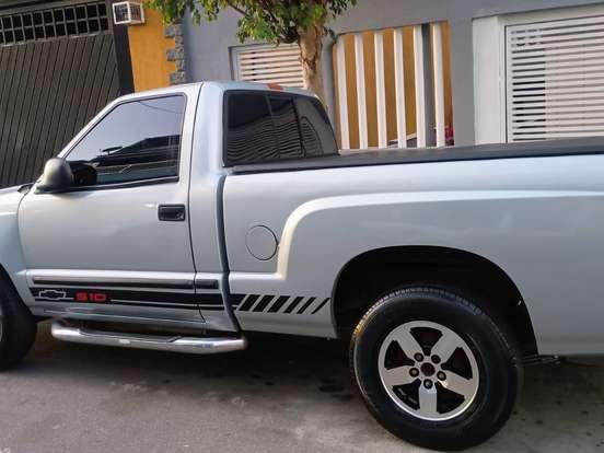CHEVROLET-S10-2.4 MPFI 4X2 CS 8V GASOLINA 2P MANUAL CHEVROLET-S10-2003