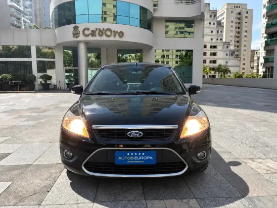 FORD FOCUS 2.0 GLX SEDAN 16V FLEX 4P MANUAL