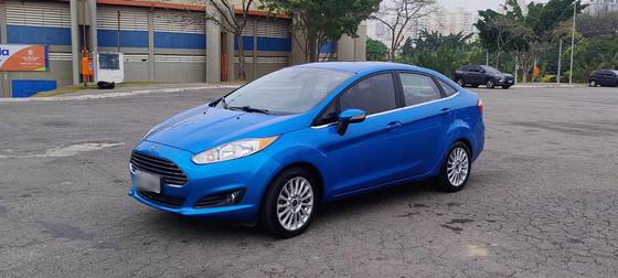 FORD FIESTA 1.6 TITANIUM SEDAN 16V FLEX 4P POWERSHIFT
