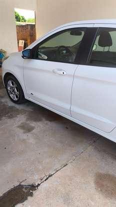 FORD-KA-2015