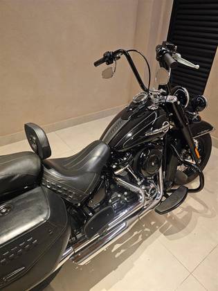 HARLEY-DAVIDSON SOFTAIL HERITAGE CLASSIC 