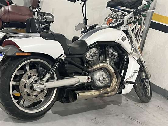 HARLEY-DAVIDSON-V-ROD MUSCLE-2014