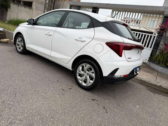 HYUNDAI-HB20-2023