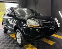 HYUNDAI TUCSON 2.0 MPFI GLS 16V 143CV 2WD GASOLINA 4P AUTOMÁTICO HYUNDAI TUCSON 2.0 MPFI GLS 16V 143CV 2WD GASOLINA 4P AUTOMÁTICO