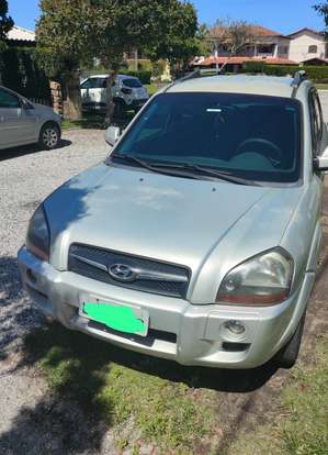 HYUNDAI-TUCSON-2012