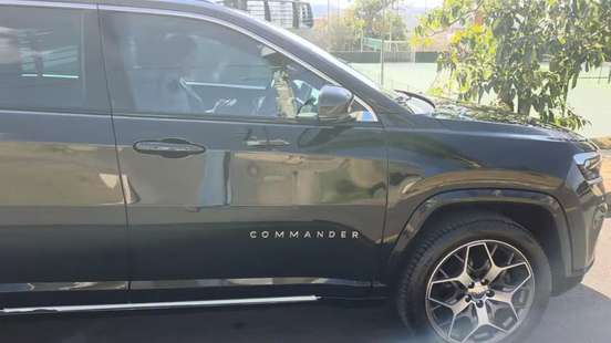 JEEP-COMMANDER-2023