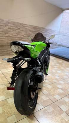 KAWASAKI-NINJA ZX-6R-2011