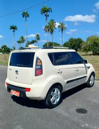 KIA-SOUL-2010