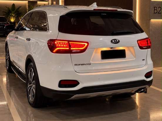 KIA-SORENTO-3.5 V6 GASOLINA EX 7L AWD AUTOMATICO KIA-SORENTO-2018