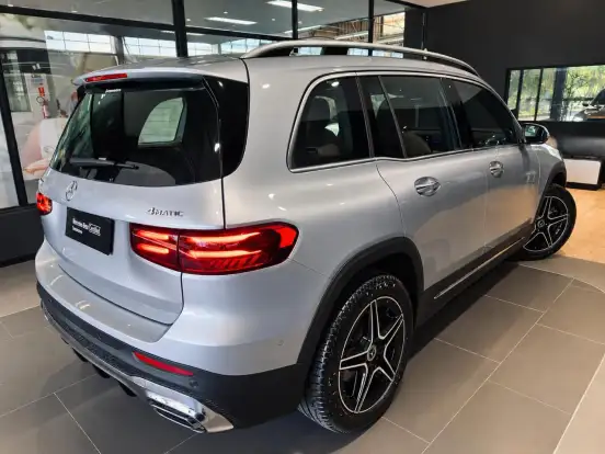 MERCEDES-BENZ-GLB 220-2.0 MHEV AMG LINE 4MATIC 8G-DCT MERCEDES-BENZ-GLB 220-2025