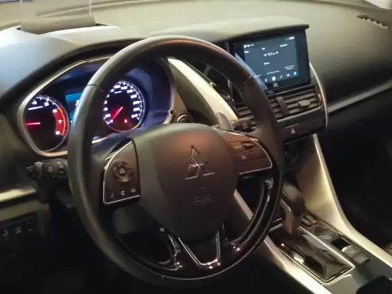 MITSUBISHI-ECLIPSE CROSS-1.5 MIVEC TURBO GASOLINA HPE CVT MITSUBISHI-ECLIPSE CROSS-2023
