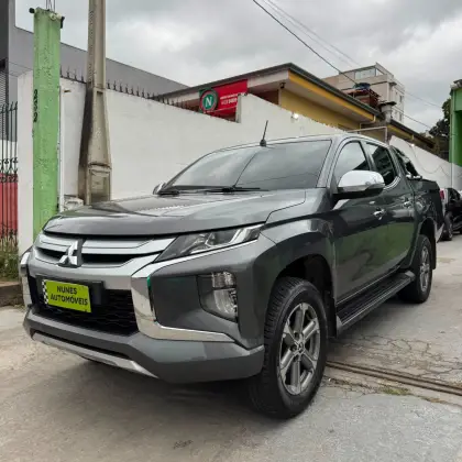 MITSUBISHI L200 TRITON 2.4 16V TURBO DIESEL SPORT HPE CD 4P 4X4 AUTOMÁTICO