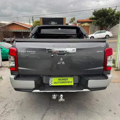 MITSUBISHI-L200 TRITON-2020
