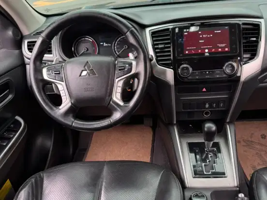 MITSUBISHI-L200 TRITON-2.4 16V TURBO DIESEL SPORT HPE CD 4P 4X4 AUTOMÁTICO MITSUBISHI-L200 TRITON-2020