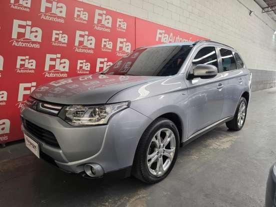 MITSUBISHI-OUTLANDER-2014
