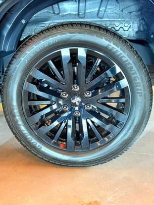 MITSUBISHI-PAJERO SPORT-2025