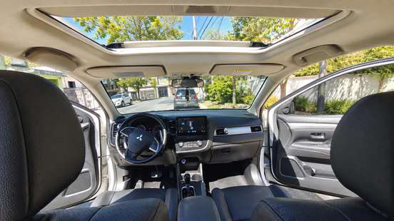 MITSUBISHI-OUTLANDER-2014