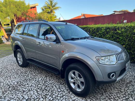 MITSUBISHI PAJERO DAKAR 3.2 HPE 4X4 7 LUGARES 16V TURBO INTERCOOLER DIESEL 4P AUTOMÁTICO