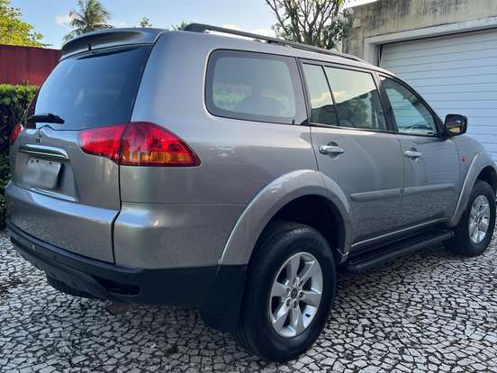 MITSUBISHI-PAJERO DAKAR-3.2 HPE 4X4 7 LUGARES 16V TURBO INTERCOOLER DIESEL 4P AUTOMÁTICO MITSUBISHI-PAJERO DAKAR-2011
