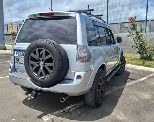MITSUBISHI-PAJERO TR4-2.0 4X4 16V 140CV FLEX 4P AUTOMÁTICO MITSUBISHI-PAJERO TR4-2014