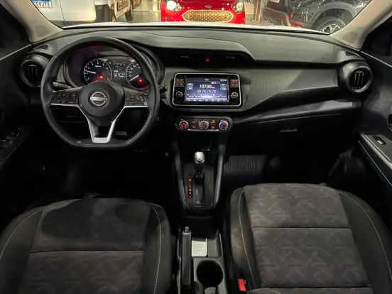 NISSAN-KICKS-2023