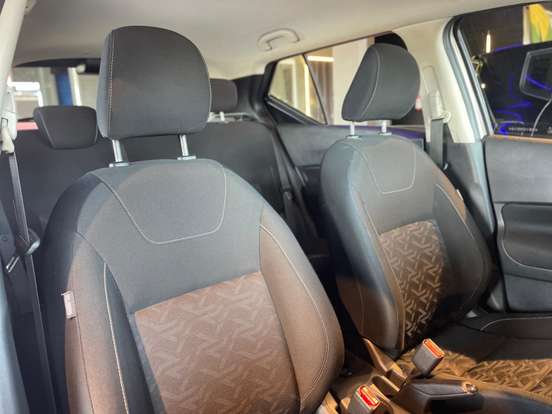 NISSAN-KICKS-2023