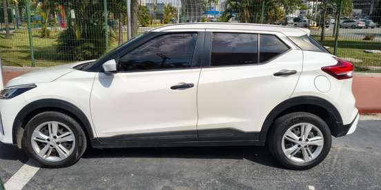 NISSAN-KICKS-2022