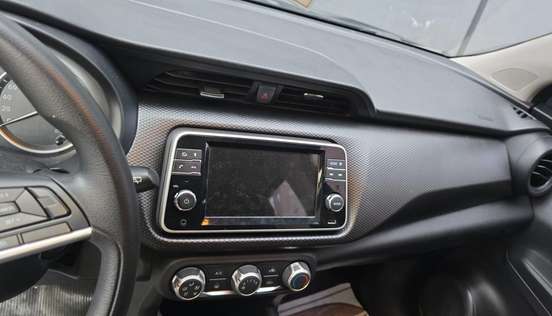 NISSAN-KICKS-2023