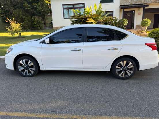 NISSAN-SENTRA-2019