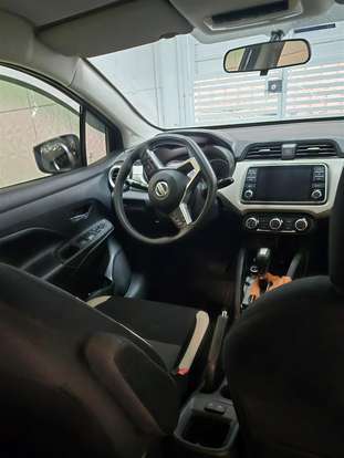 NISSAN-VERSA-2020