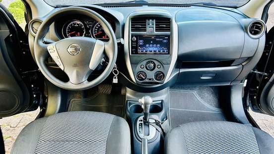 NISSAN-VERSA-2019