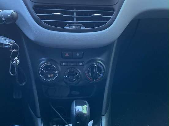 PEUGEOT-208-1.6 ACTIVE PACK 16V FLEX 4P AUTOMÁTICO PEUGEOT-208-2018