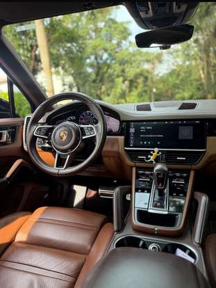 PORSCHE-CAYENNE-2019