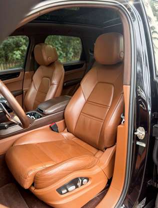 PORSCHE-CAYENNE-2019