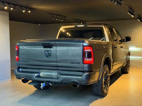 RAM-1500-5.7 V8 GASOLINA LIMITED NIGHT EDITION CD 4X4 AUTOMÁTICO RAM-1500-2023