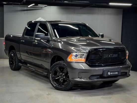 RAM-CLASSIC-5.7 V8 GASOLINA LARAMIE NIGHT EDITION CD 4X4 AUTOMÁTICO RAM-CLASSIC-2022