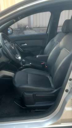 RENAULT-DUSTER-2023