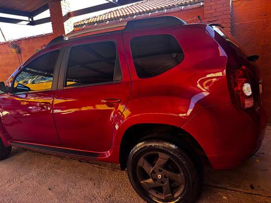 RENAULT-DUSTER-2011